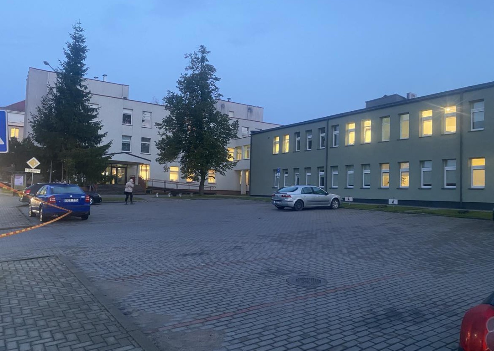 Informuojame , kad