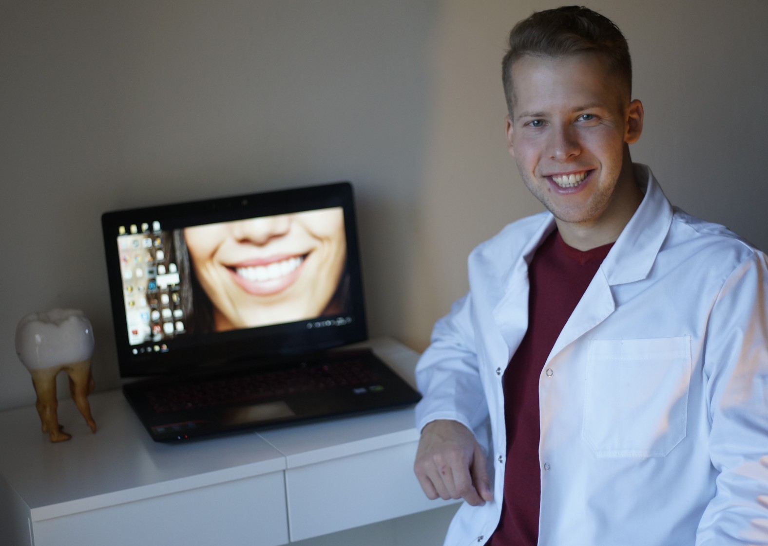 Bendrosios praktikos odontologijos sk. dirba naujas specialistas