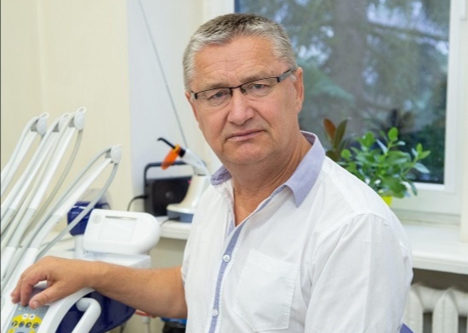 Darbą įstaigoje atnaujino gyd. odontologas V. Rimkus